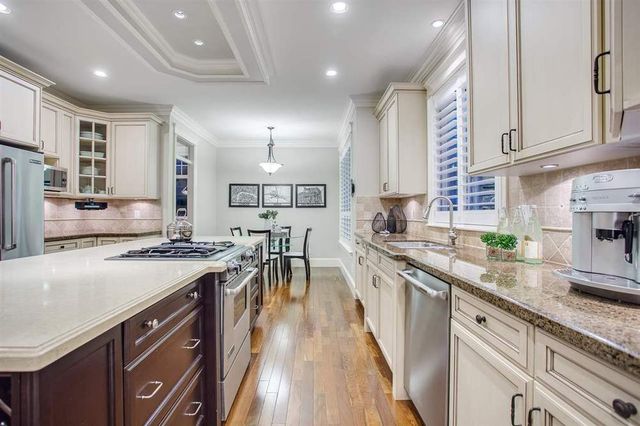 60678 at 3440 Wellington Crescent, North Vancouver