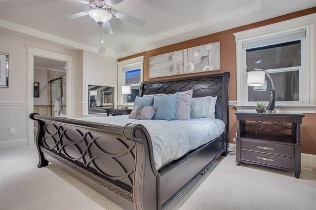 60704 at 3440 Wellington Crescent, North Vancouver