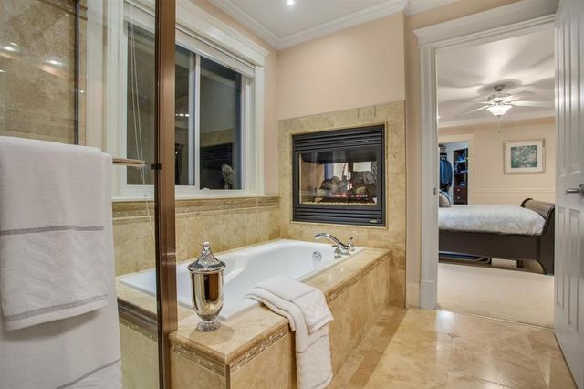 60710 at 3440 Wellington Crescent, North Vancouver