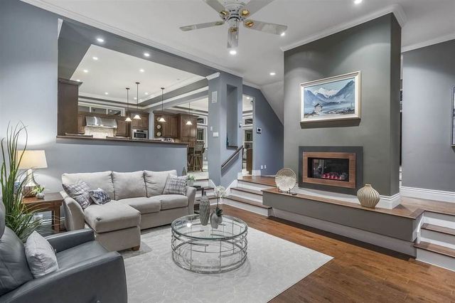 60928 at 5418 Vista Court, West Vancouver