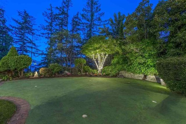 60946 at 5418 Vista Court, West Vancouver