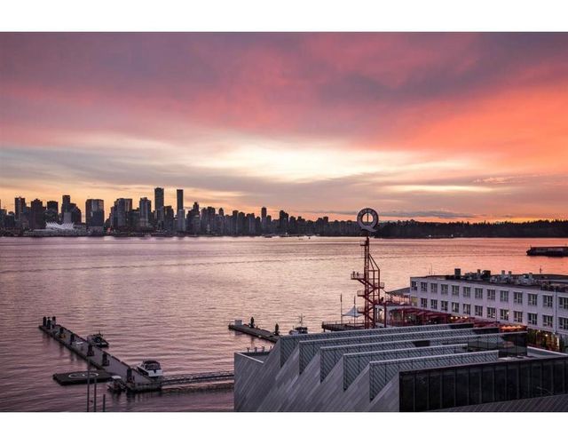 61629 at 703 - 133 E Esplanade Avenue, North Vancouver