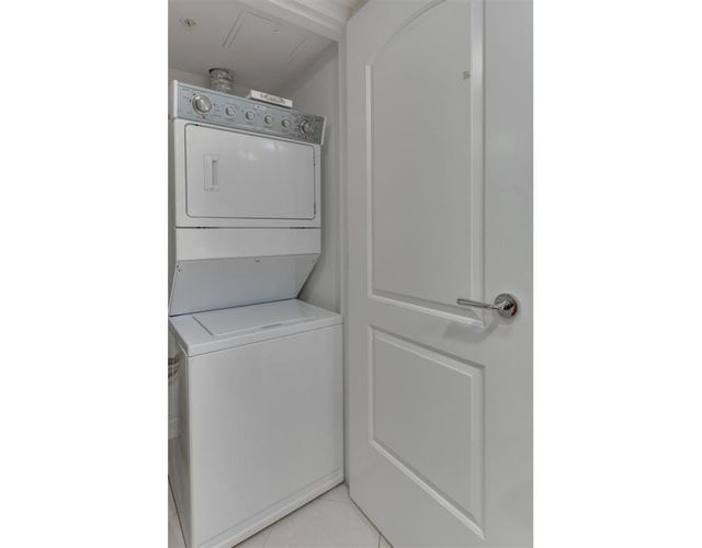 61676 at 703 - 133 E Esplanade Avenue, North Vancouver