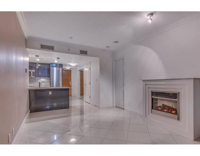 61705 at 703 - 133 E Esplanade Avenue, North Vancouver