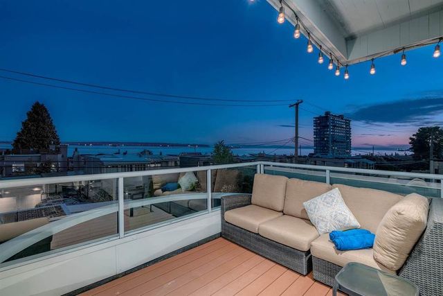 63642 at 2318 Marine Drive, West Vancouver