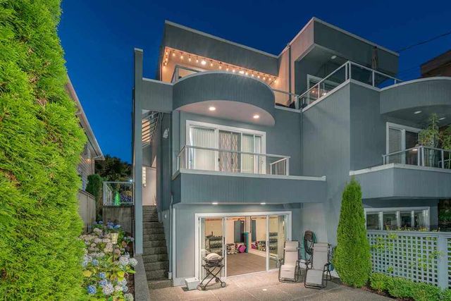 63689 at 2318 Marine Drive, West Vancouver