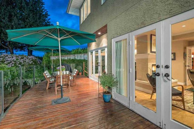 64111 at 2286 Ottawa Avenue, West Vancouver