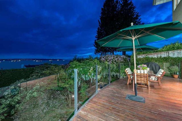 64114 at 2286 Ottawa Avenue, West Vancouver