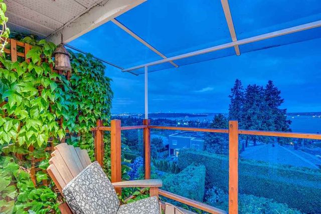 64120 at 2286 Ottawa Avenue, West Vancouver