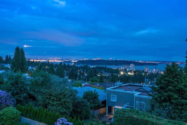 64126 at 2286 Ottawa Avenue, West Vancouver