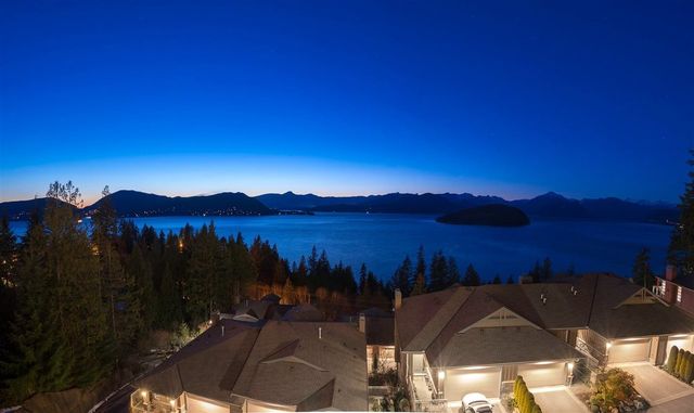 64385 at 8681 Seascape Drive, West Vancouver