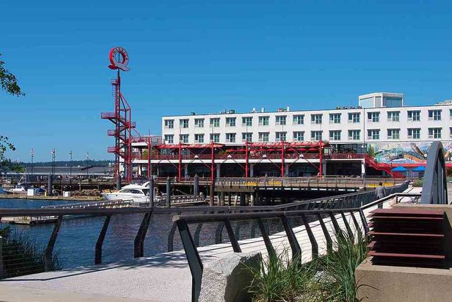 64774 at 409 - 333 E 1st Street, North Vancouver