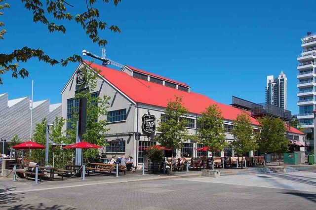 64783 at 409 - 333 E 1st Street, North Vancouver