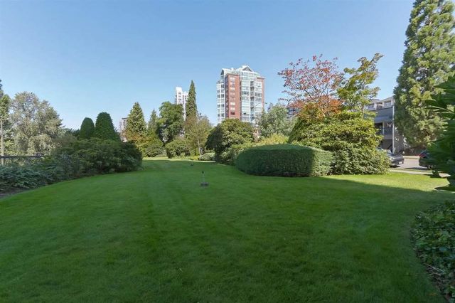 65228 at 1907 - 145 St. Georges Avenue, North Vancouver