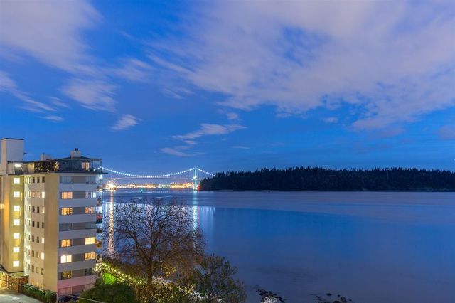 65314 at 402 - 1930 Bellevue Avenue, West Vancouver