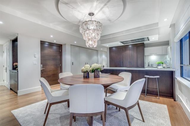 65339 at 402 - 1930 Bellevue Avenue, West Vancouver