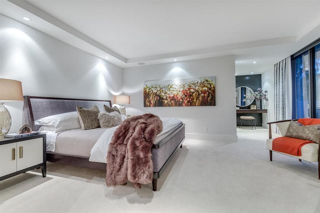 65359 at 402 - 1930 Bellevue Avenue, West Vancouver