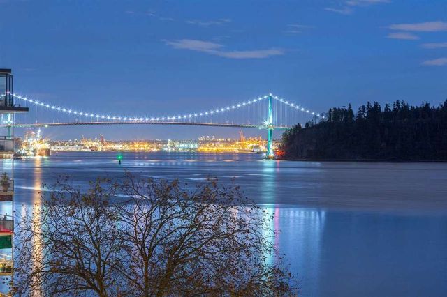 65394 at 402 - 1930 Bellevue Avenue, West Vancouver