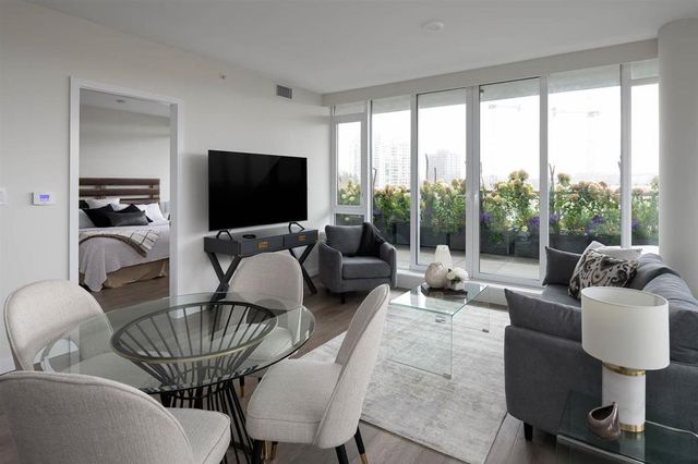 66125 at 404 - 768 Arthur Erickson Place, West Vancouver