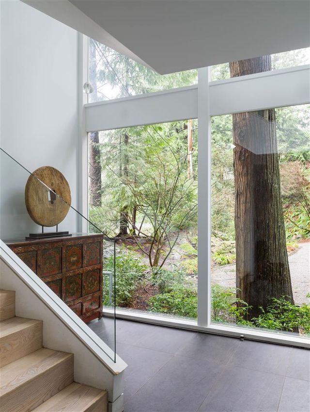 66773 at 5764 Larson Plac, West Vancouver