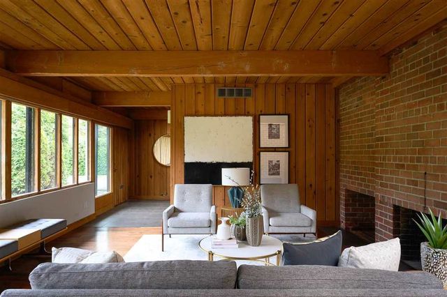 67592 at 3615 Edgemont Boulevard, North Vancouver