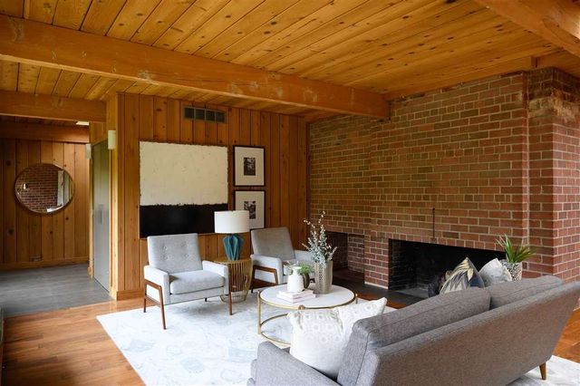 67631 at 3615 Edgemont Boulevard, North Vancouver