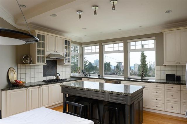 67793 at 429 E 18th Street, North Vancouver