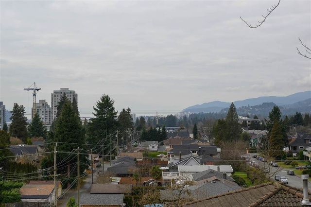 67808 at 429 E 18th Street, North Vancouver