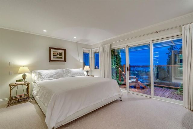 71141 at 2286 Ottawa Avenue, West Vancouver