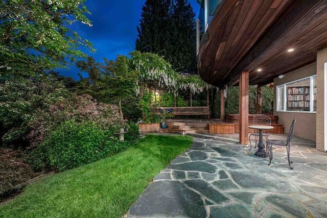 71156 at 2286 Ottawa Avenue, West Vancouver