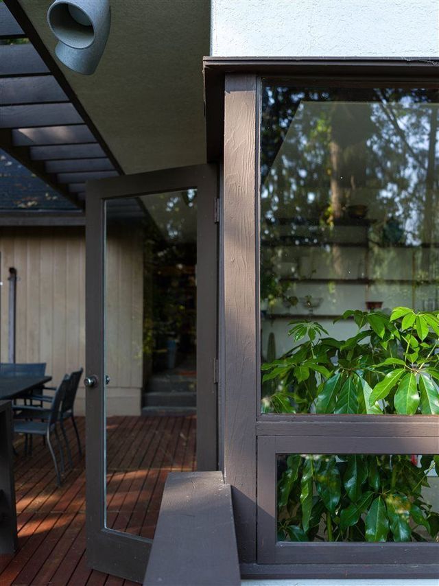 74040 at 615 E Kings Road, North Vancouver