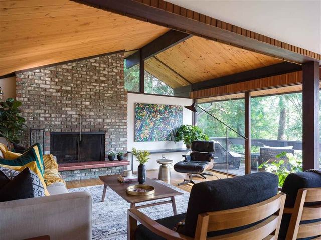 74132 at 615 E Kings Road, North Vancouver