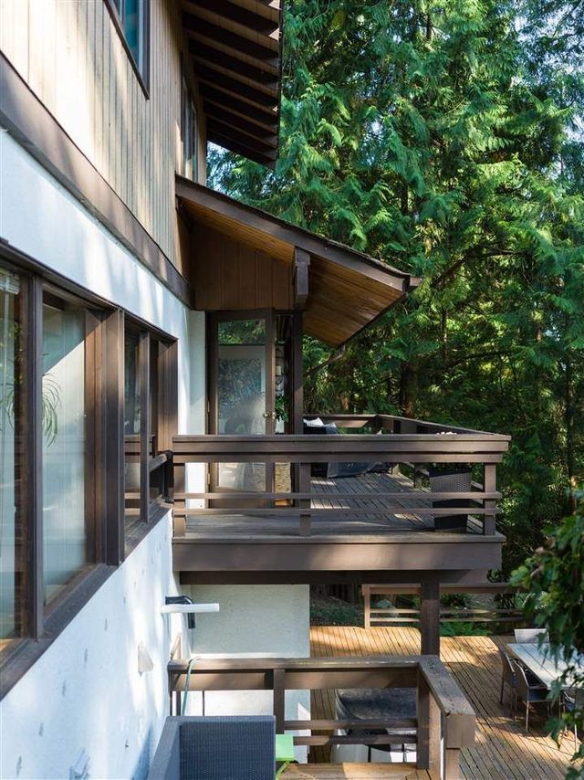 74273 at 615 E Kings Road, North Vancouver