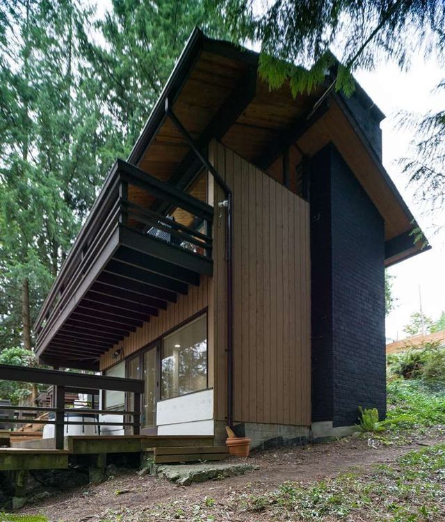 74324 at 615 E Kings Road, North Vancouver