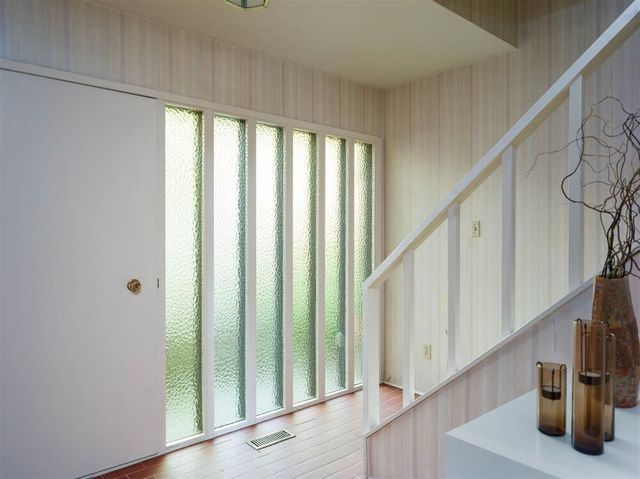 74447 at 615 E Kings Road, North Vancouver