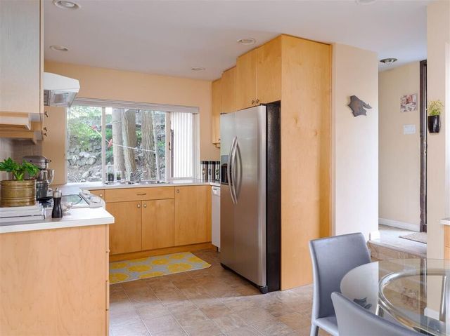 74462 at 615 E Kings Road, North Vancouver