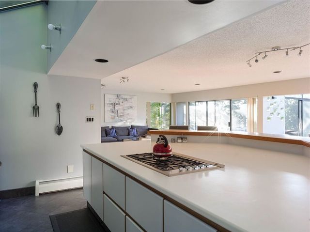 73483 at 5338 Montiverdi Place, West Vancouver