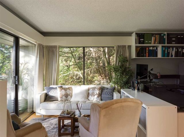 73863 at 5338 Montiverdi Place, West Vancouver