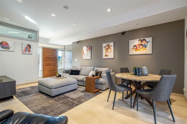 74246 at 752 E 5th Street, North Vancouver