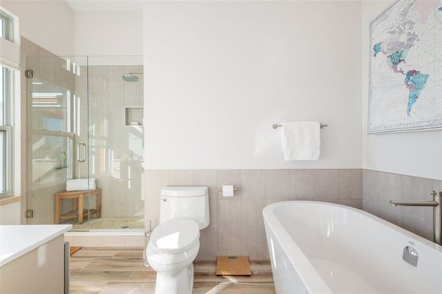 74366 at 752 E 5th Street, North Vancouver