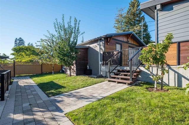 74402 at 752 E 5th Street, North Vancouver