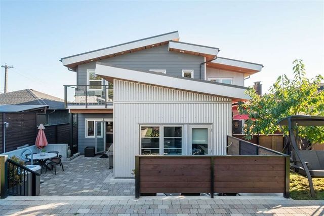 74423 at 752 E 5th Street, North Vancouver