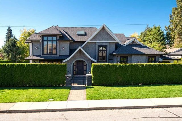 74537 at 1425 Sutherland Avenue, North Vancouver