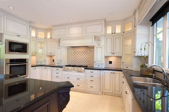 74587 at 1425 Sutherland Avenue, North Vancouver