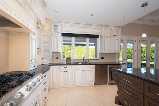 74592 at 1425 Sutherland Avenue, North Vancouver