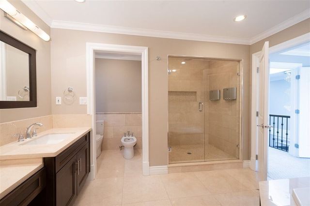 74657 at 1425 Sutherland Avenue, North Vancouver