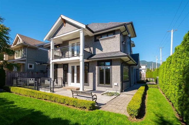 74712 at 1425 Sutherland Avenue, North Vancouver