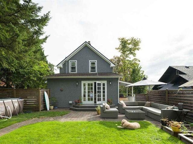 75788 at 124 W Queens Road, North Vancouver