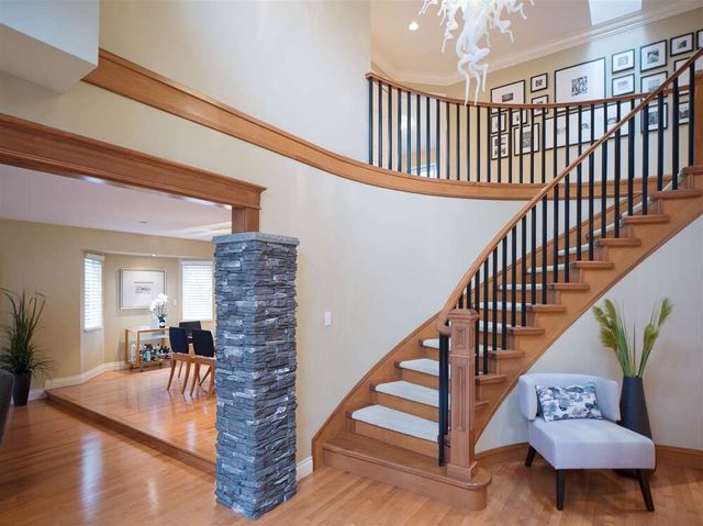 76150 at 931 Forest Hills Drive, North Vancouver