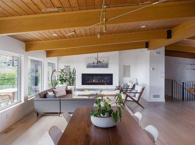 76907 at 2740 Rosebery Avenue, West Vancouver